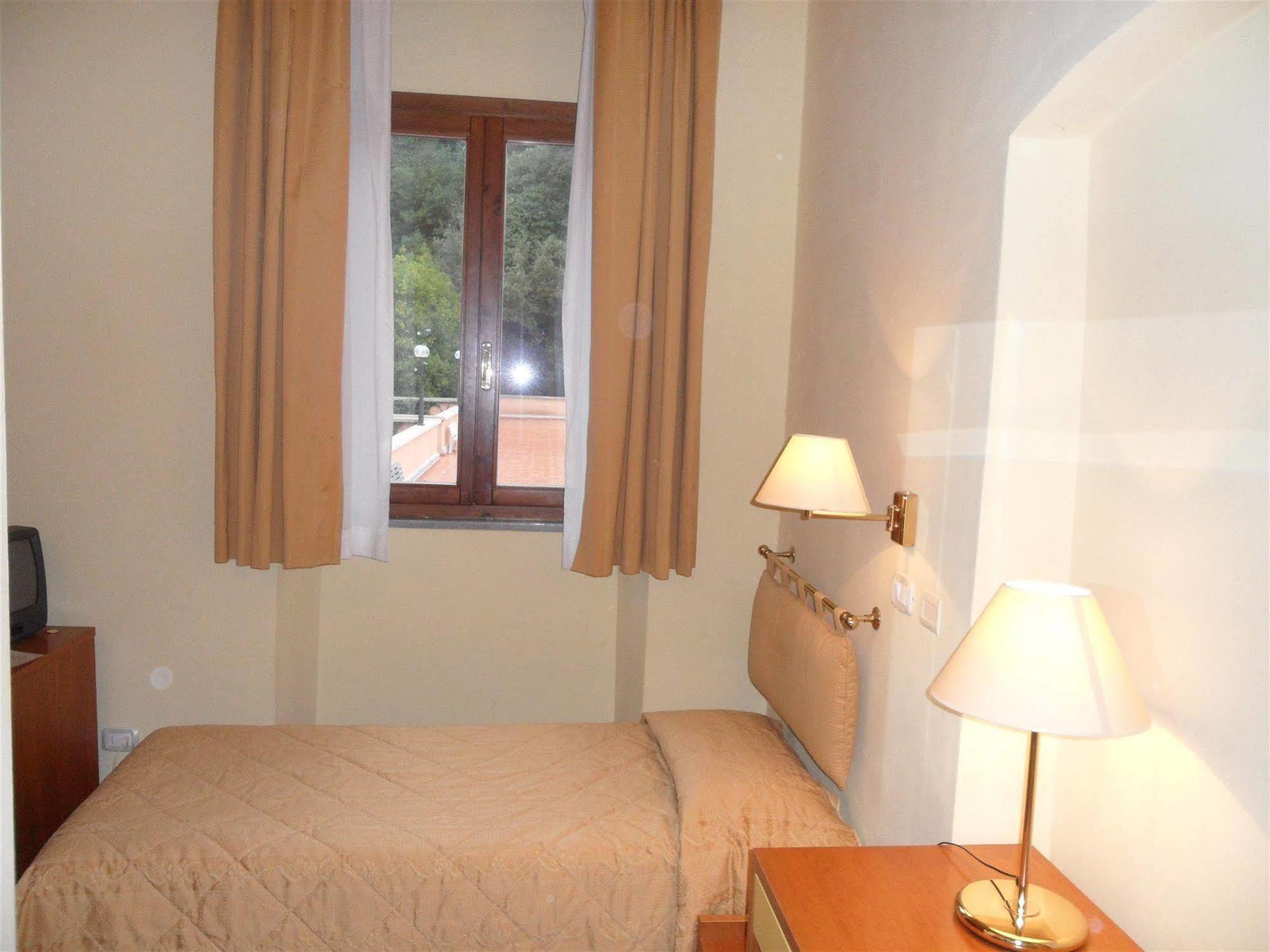 Hotel La Vedetta Livorno Ngoại thất bức ảnh